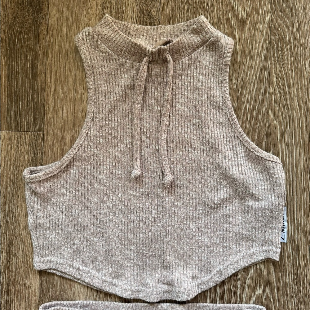 Gymshark Lounge Set - Picture 6 of 9